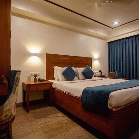 Hotel Punjab Palace Rāipur Kültér fotó