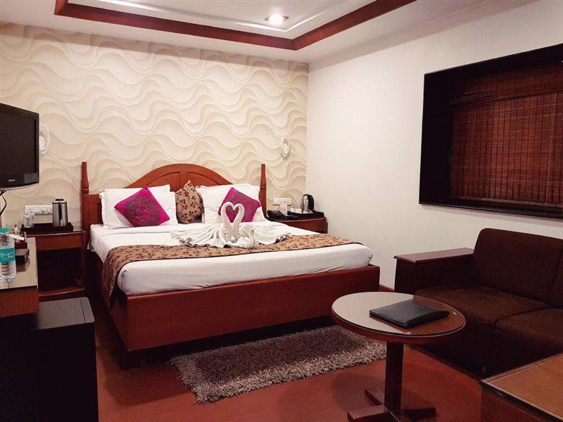 Hotel Punjab Palace Rāipur Kültér fotó