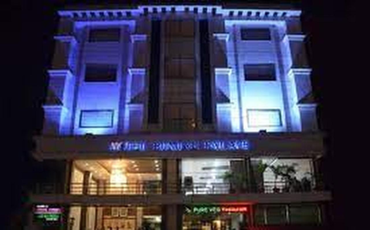 Hotel Punjab Palace Rāipur Kültér fotó